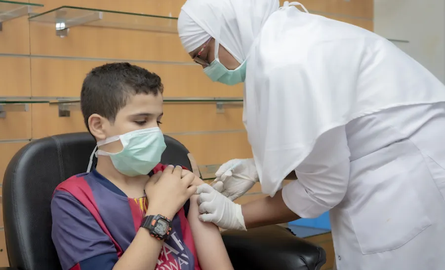 الجامعة تختتم مبادرة تطعيم لقاح كورونا ( خذ الخطوة ) للفئة العمرية من 12 إلى 18 سنة في مركز جلاجل - جامعة المجمعة