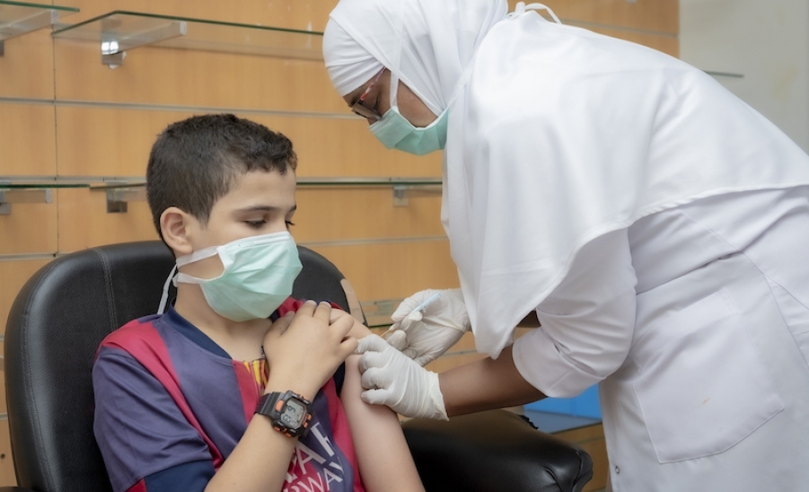 مبادرة تطعيم لقاح كورونا ( خذ الخطوة ) للفئة العمرية من 12 إلى 18 سنة في مركز جلاجل