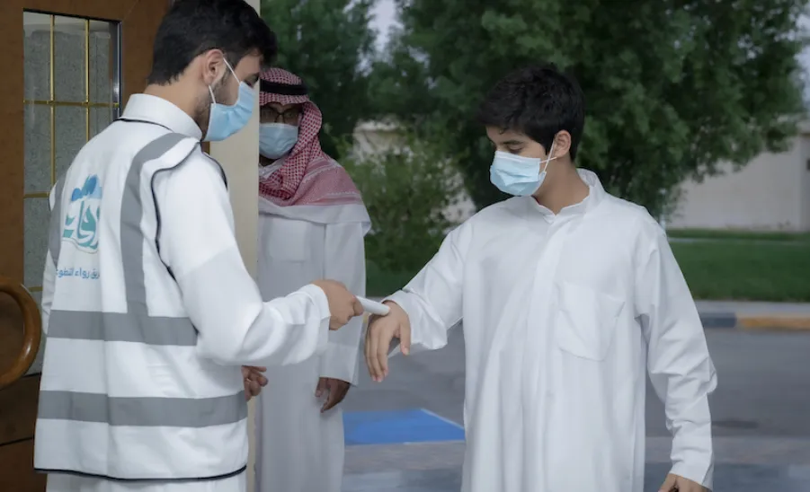 الجامعة تختتم مبادرة تطعيم لقاح كورونا ( خذ الخطوة ) للفئة العمرية من 12 إلى 18 سنة في مركز جلاجل - جامعة المجمعة