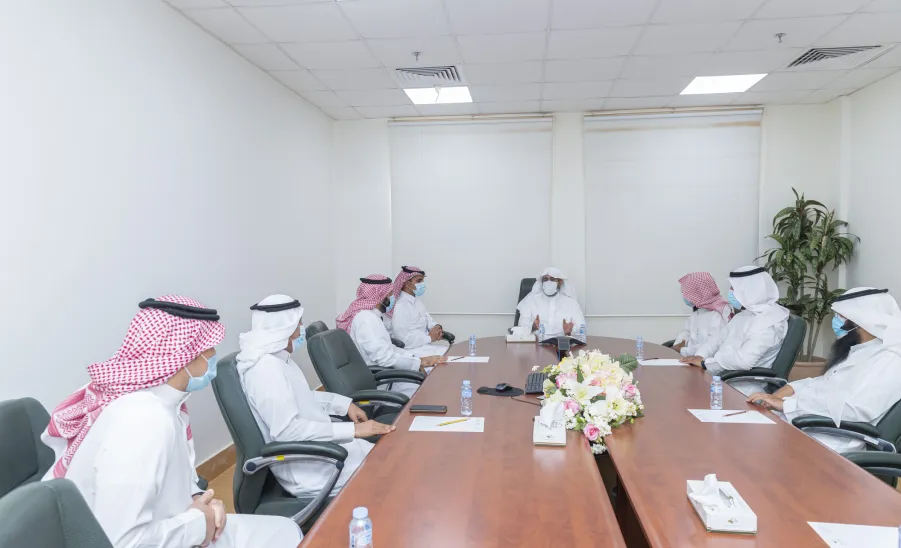 A Tour of inspection by vice-rector to College of Science and Humanities in Hawtat Sudair
 -  وكيل الجامعة يتفقد كلية العلوم والدراسات الإنسانية بحوطة سدير