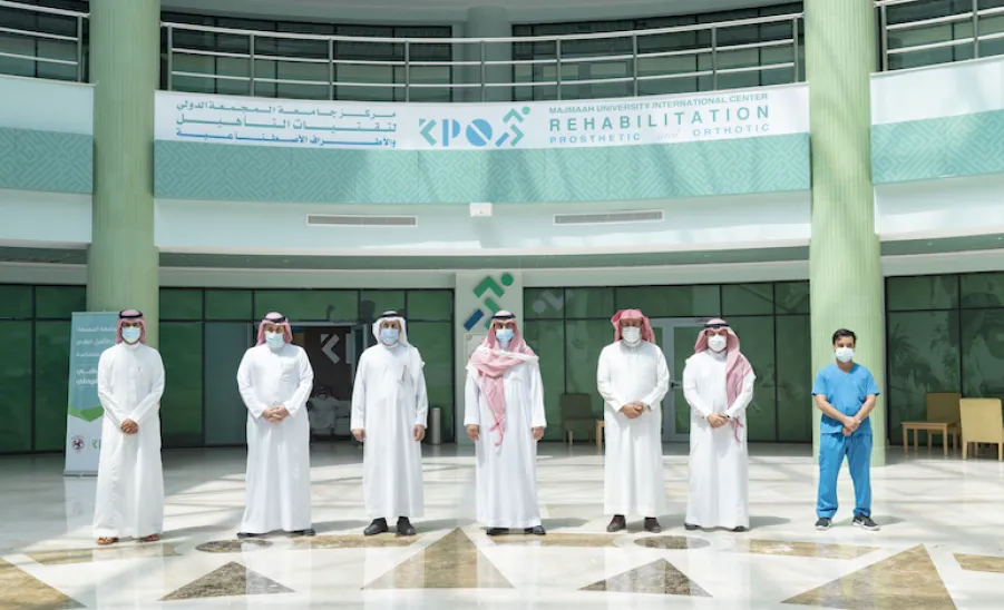رئيس الجامعة يزور كليتي الطب والعلوم الطبية التطبيقية  - جامعة المجمعة