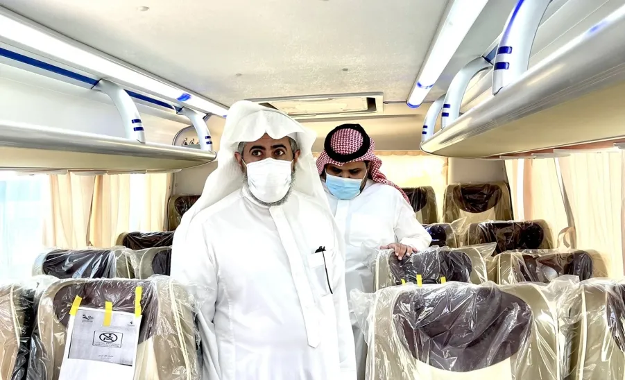 وكيل الجامعة يفتتح الحملة التوعوية لتأهيل سفراء التوعية من سائقي الحافلات -  وكيل الجامعة يفتتح الحملة التوعوية لتأهيل سفراء التوعية من سائقي الحافلات