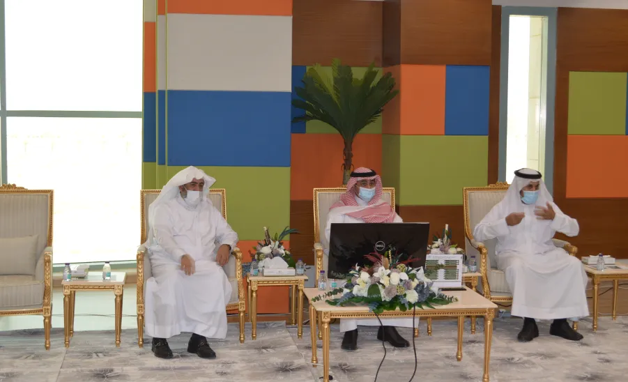 رئيس الجامعة يرعى ملتقى" نحو التميز في البرامج الأكاديمية" - رئيس الجامعة يرعى ملتقى" نحو التميز في البرامج الأكاديمية"