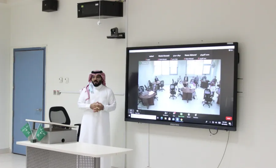Accreditation team  visits College of Business Administration  -  فريق الاعتماد