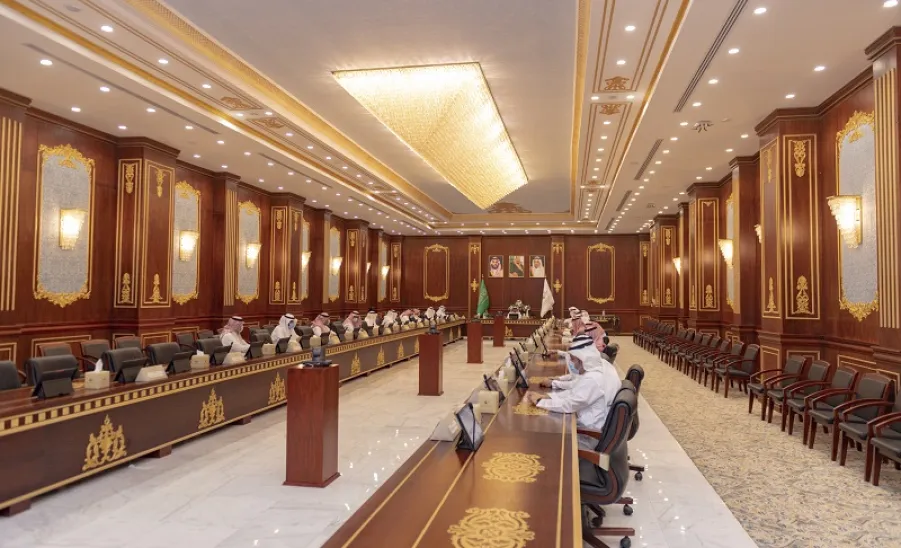 مجلس الجامعة يعقد اجتماعه الثاني لهذا العام 1443هـ  - ]U,M