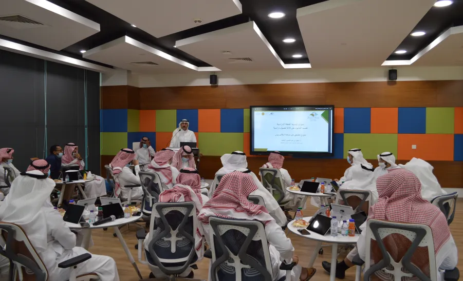 رئيس الجامعة يرعى ملتقى" نحو التميز في البرامج الأكاديمية" - رئيس الجامعة يرعى ملتقى" نحو التميز في البرامج الأكاديمية"