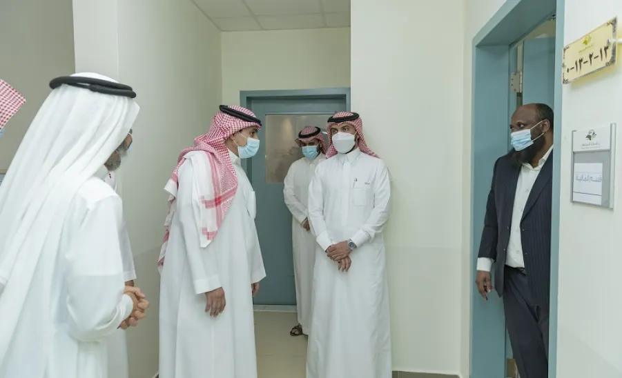  رئيس الجامعة يزور كلية العلوم والدراسات الإنسانية بحوطة سدير - aa