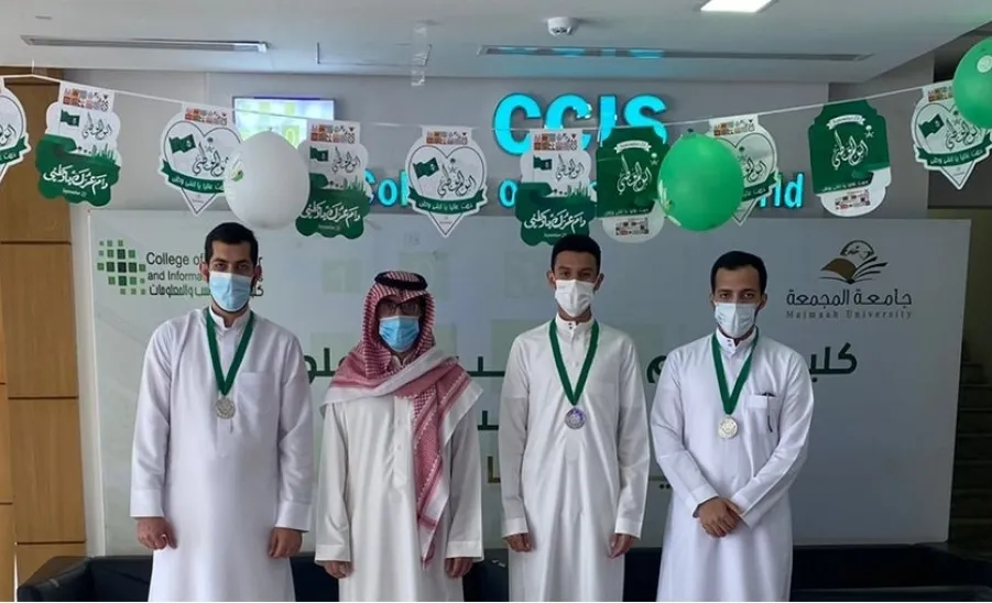 كلية علوم الحاسب والمعلومات تكرم الطلاب الفائزين بالمركز الثاني في نهائي الجامعة لكرة الطاولة - 1