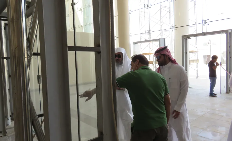 وكيل الجامعة يتفقد مراحل العمل في مشروع المباني العاجلة للطالبات - وكيل الجامعة يتفقد مراحل العمل في مشروع المباني العاجلة للطالبات