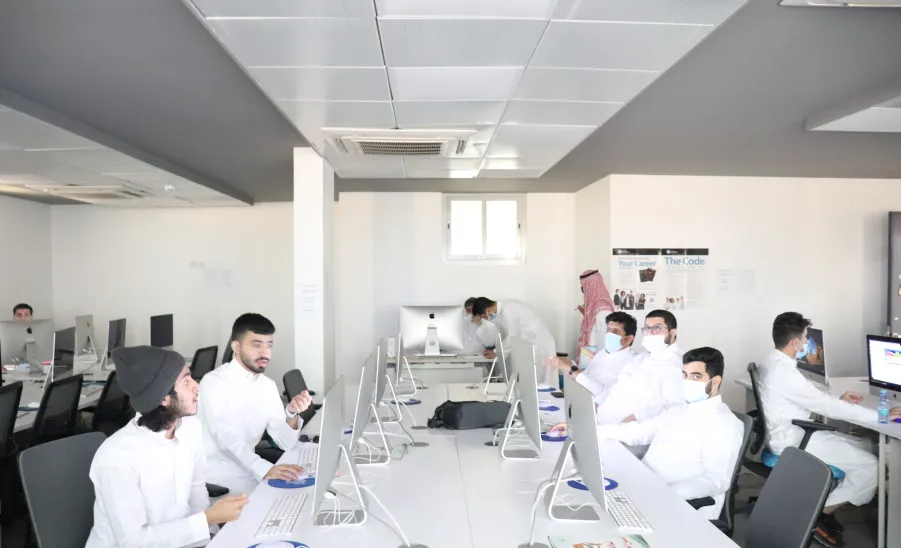نادي الأمن السيبراني الطلابي بكلية علوم الحاسب والمعلومات CCIS يبدأ البرنامج التدريبي "تعلم لغة الجافا Java " لطلاب الكلية وطلاب الجامعة. - 3