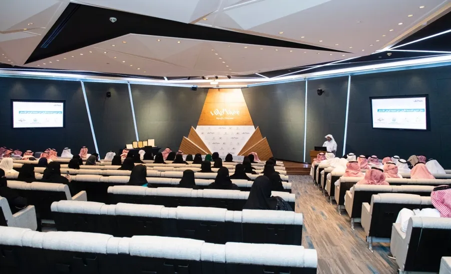 برعاية حرم سمو أمير منطقة الرياض غرفة الرياض واللجنة النسائية للتنمية المجتمعية بمجلس منطقة الرياض بالتعاون مع جامعة المجمعة تنظم حفل خريجي حاضنة الرياض للأعمال -  غرفة الرياض واللجنة النسائية للتنمية المجتمعية بمجلس منطقة الرياض بالتعاون مع جامعة المجمعة تنظم حفل خريجي حاضنة الرياض للأعمال