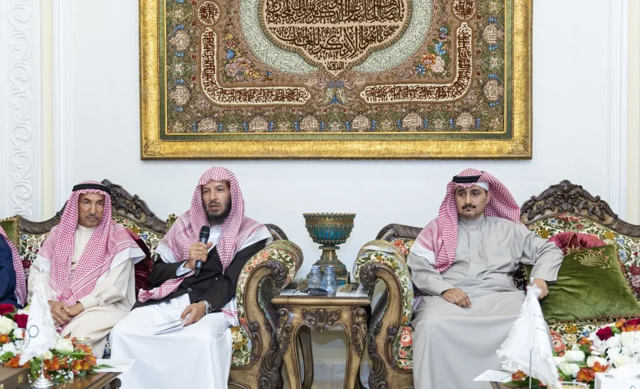 SHEIKH AL-FAWZAN RESEARCH CHAIR FOR INHERITANCE HOLDS FIRST SCIENTIFIC MEETING
 - a