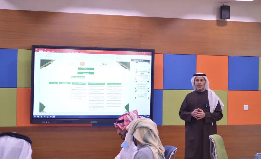Second forum of scientific departments concluded 
 - الملتقى الثاني للأقسام العلمية