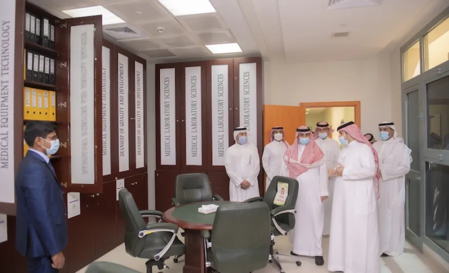 MU RECTOR ON A VISIT TO COLLEGES OF MEDICINE AND APPLIED MEDICAL SCIENCES
 - a