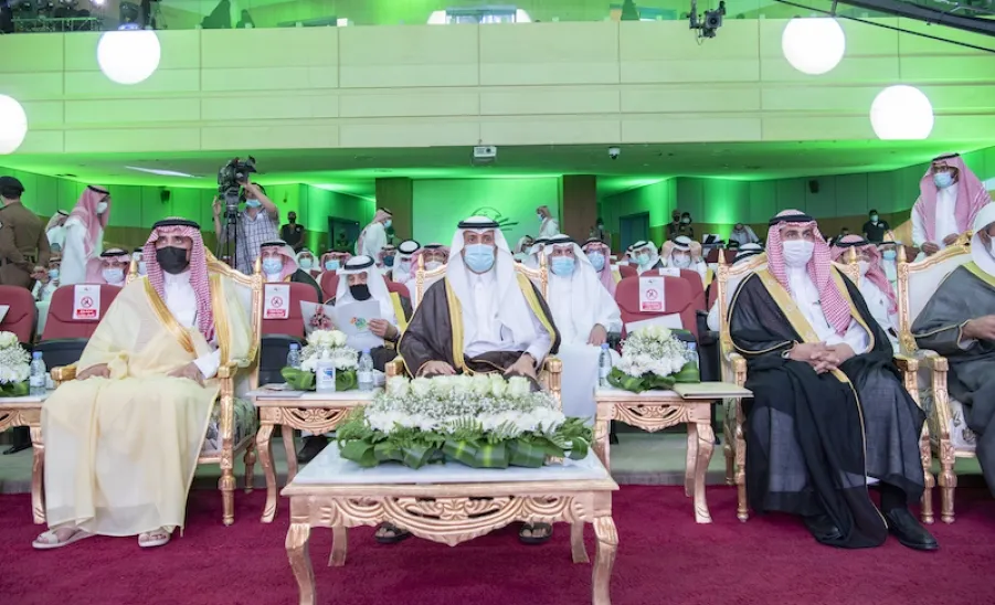 الجامعة تحتفل بمناسبة ذكرى اليوم الوطني الواحد و التسعين - a