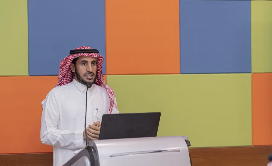رئيس الجامعة يرعى ملتقى نحو التميز في البرامج الأكاديمية - a