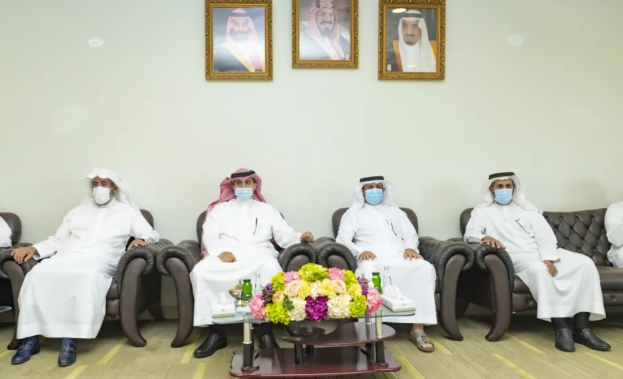 MU RECTOR VISITS ZULFI COLLEGES COMPLEX
 - a