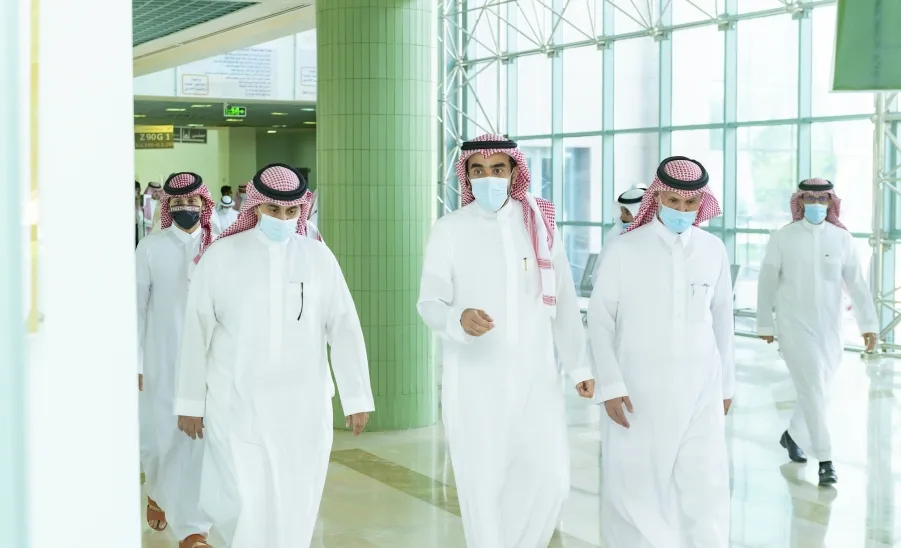 MU RECTOR VISITS ZULFI COLLEGES COMPLEX
 - a