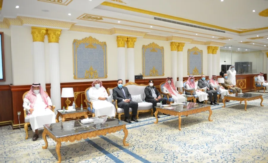 رئيس الجامعة يرعى حفل تكريم البرامج الحاصلة على الاعتماد الأكاديمي - a