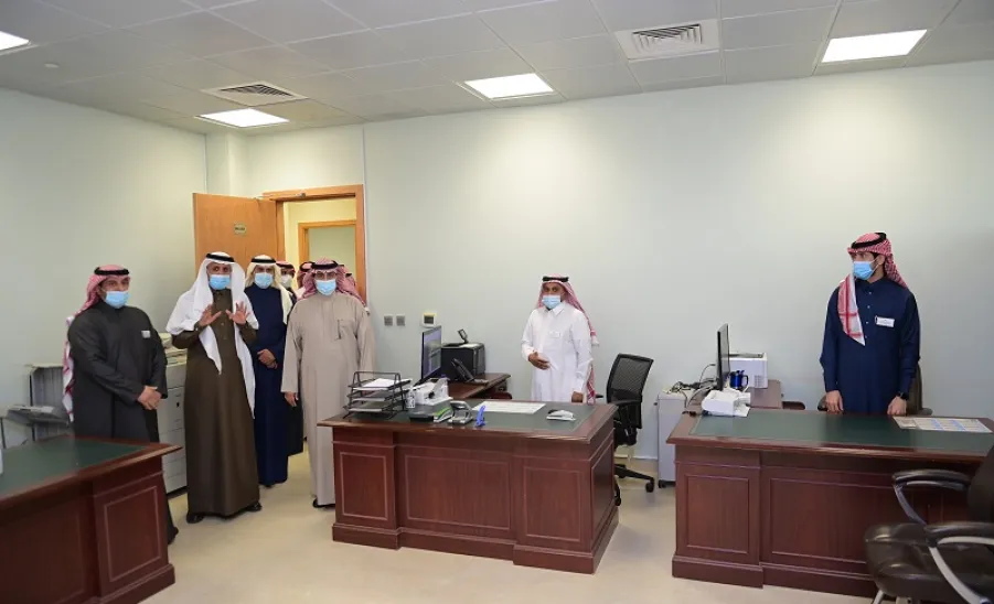 A TOUR OF INSPECTION BY MU RECTOR TO GENERAL ADMINISTRATION OF ADMINISTRATIVE AND FINANCIAL AFFAIRS  - جامعة المجمعة 