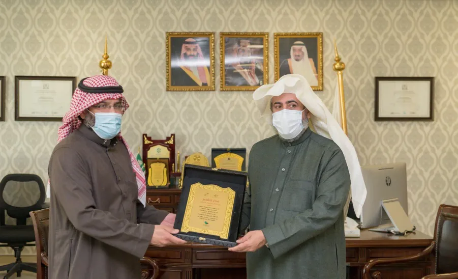 VICE-RECTOR WELCOMES REPRESENTATIVES OF ASSOCIATIONS INTERESTED IN ENVIRONMENT
 -  جامعة المجمعة 
