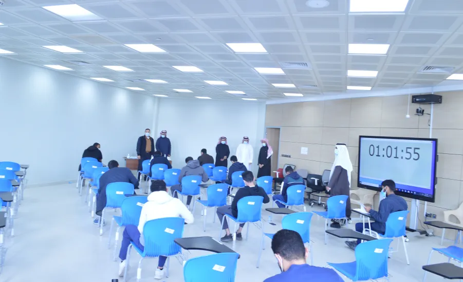 Vice-Rector for Educational Affairs' tour of inspection to several colleges  -  زيارة كلية العلوم الطبية 