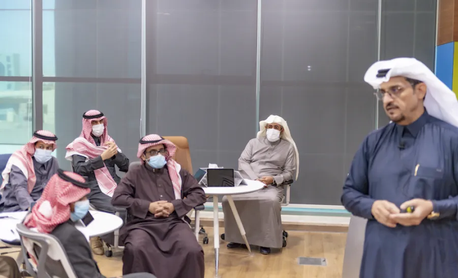 الإدارة العامة للتطوير التنظيمي تعقد ورشة عمل للتعريف بالنموذج الاسترشادي للأدلة الإجرائية - جامعة المجمعة 