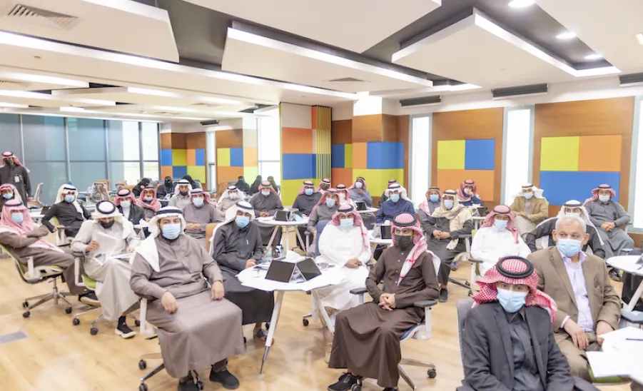 الإدارة العامة للتطوير التنظيمي تعقد ورشة عمل للتعريف بالنموذج الاسترشادي للأدلة الإجرائية - جامعة المجمعة 