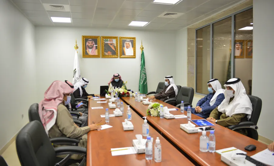 MU RECTOR CHAIRS SECOND MEETING OF E-TRANSACTIONS COMMITTEE FOR CURRENT ACADEMIC YEAR 1443 - جامعة المجمعة 