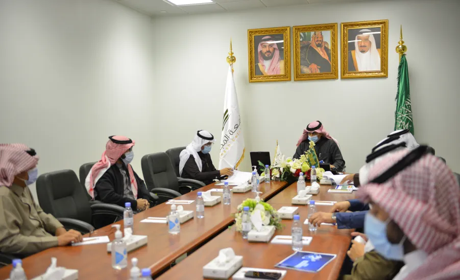 MU RECTOR CHAIRS SECOND MEETING OF E-TRANSACTIONS COMMITTEE FOR CURRENT ACADEMIC YEAR 1443 - جامعة المجمعة 