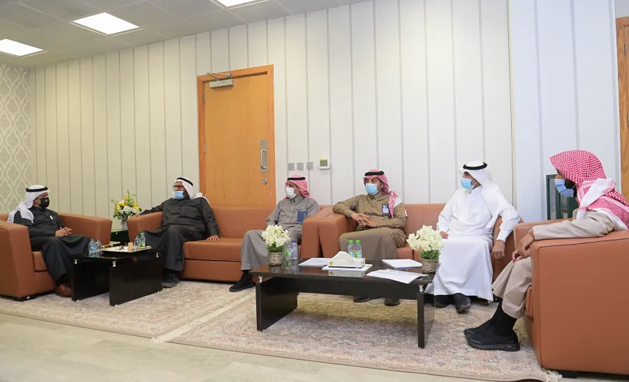 وكيل الجامعة للدراسات العليا والبحث العلمي يستقبل وفداً من الغرفة التجارية بالزلفي - لقاء الغرفة التجارية بالزلفي 