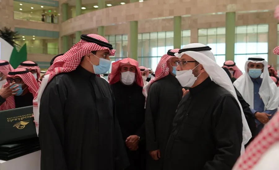 MU RECTOR HOSTS STUDENT GRADUATION PROJECTS FORUM  - جامعة المجمعة