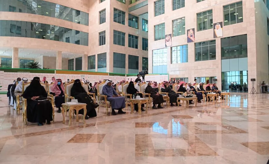 MU RECTOR HOSTS STUDENT GRADUATION PROJECTS FORUM
 -  جامعة المجمعة