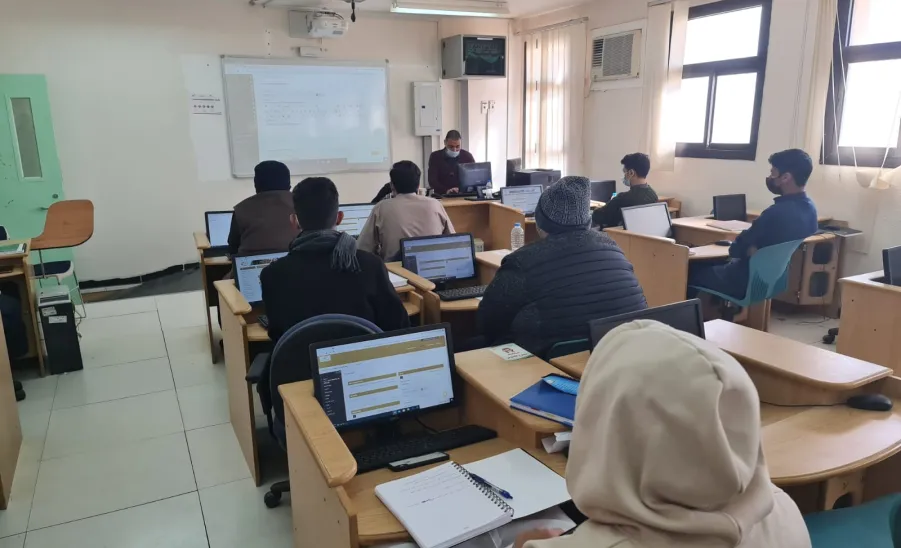 A series of training courses for students on how to use (Blackboard)
 - صورة بلاكبورد 3