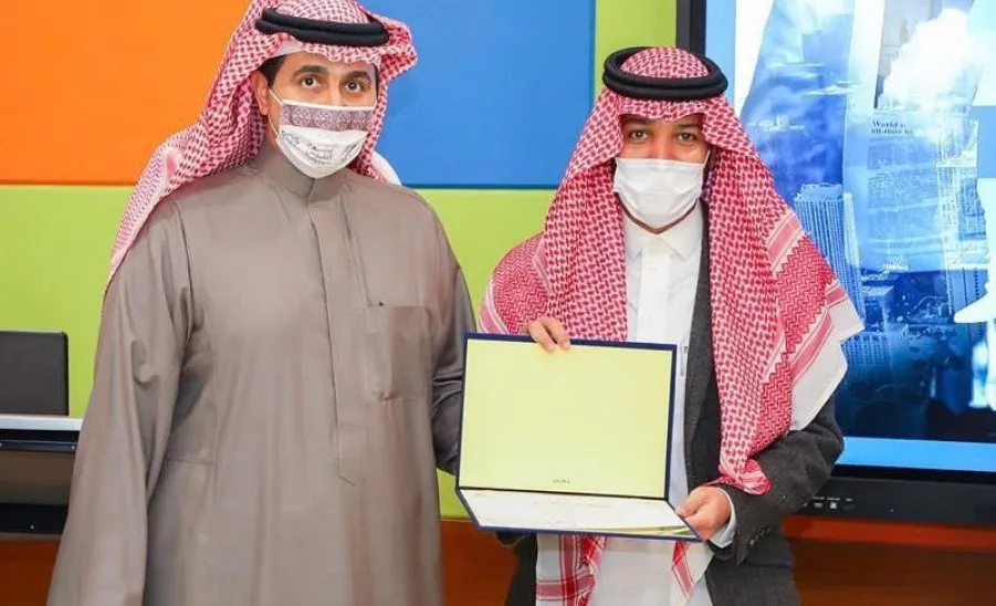 تكريم سعادة رئيس الجامعة لكلية الهندسة في التصفيات النهائية لتحدي الابتكار الجامعي - تكريم سعادة رئيس الجامعة لكلية الهندسة في التصفيات النهائية لتحدي الابتكار الجامعي