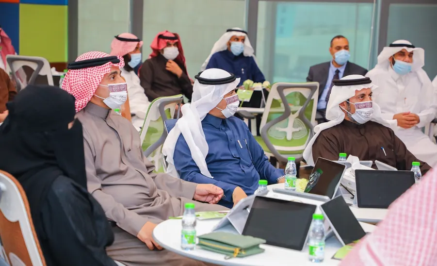 رئيس الجامعة يرعى لقاء التصفيات النهائية للمرحلة الأولى لتحدي الابتكار الجامعي للتنمية المستدامة - جامعة المجمعة 