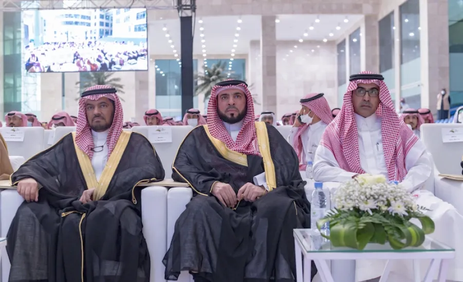 RIYADH GOVERNOR PATRONIZES MU'S 13TH GRADUATION CEREMONY
 -  7