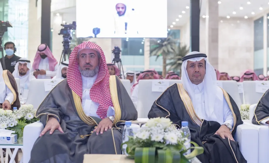 RIYADH GOVERNOR PATRONIZES MU'S 13TH GRADUATION CEREMONY
 -  9