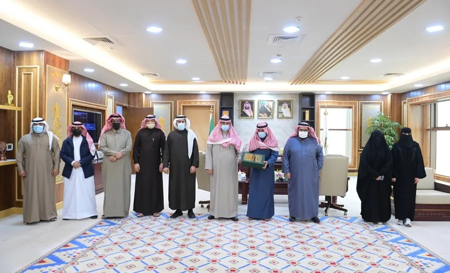 VICE-RECTOR ATTENDS RECTOR'S MEETING WITH CHAIRMAN AND MEMBERS OF THE BOARD OF DIRECTORS OF NAZAHA (INTEGRITY) CLUB
 -  استقبال نادي نزاهــه