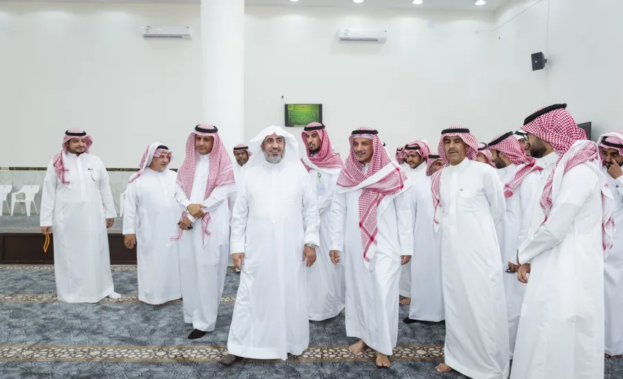 MU VICE-RECTOR LAUNCHES ZULFI'S HOUSING MOSQUE
 -  جامعة المجمعة 