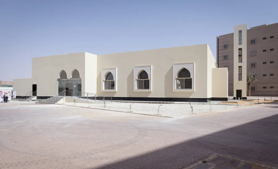 MU VICE-RECTOR LAUNCHES ZULFI'S HOUSING MOSQUE
 -  جامعة المجمعة 