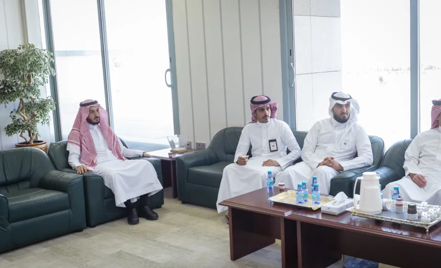 MU RECTOR AND VICE-RECTOR WELCOME A DELEGATION OF AL-RAJIHI BANK
 -  جامعة المجمعة