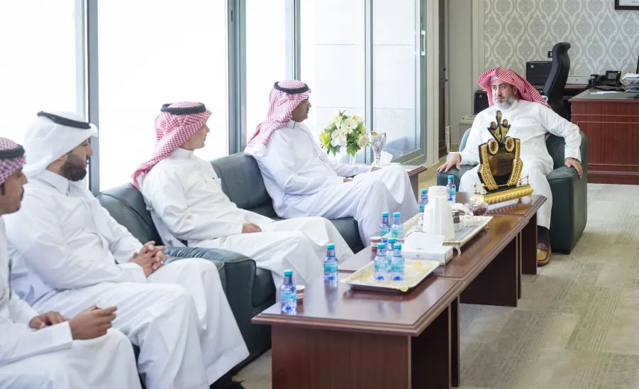 MU RECTOR AND VICE-RECTOR WELCOME A DELEGATION OF AL-RAJIHI BANK
 -  جامعة المجمعة