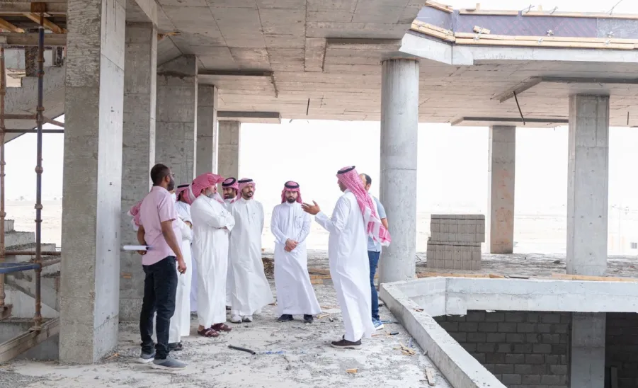 INSPECTION TOUR BY VICE-RECTOR TO VIRTUAL LEARNING CENTER BUILDING
 -  جامعة المجمعة 
