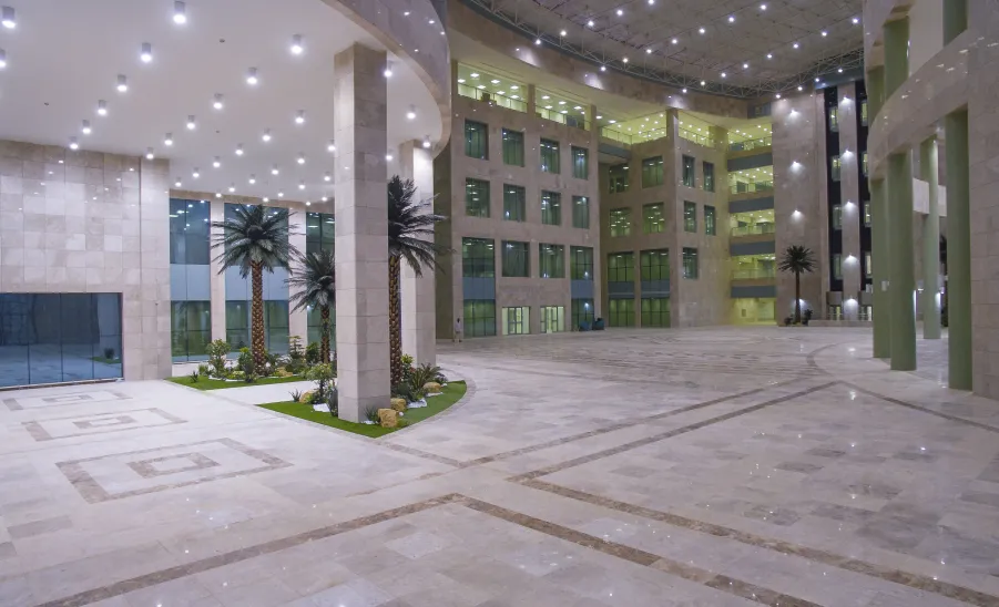 MU RECTOR CHAIRS THIRD MEETING OF E-TRANSACTIONS COMMITTEE FOR CURRENT ACADEMIC YEAR 1443 - جامعة المجمعة
