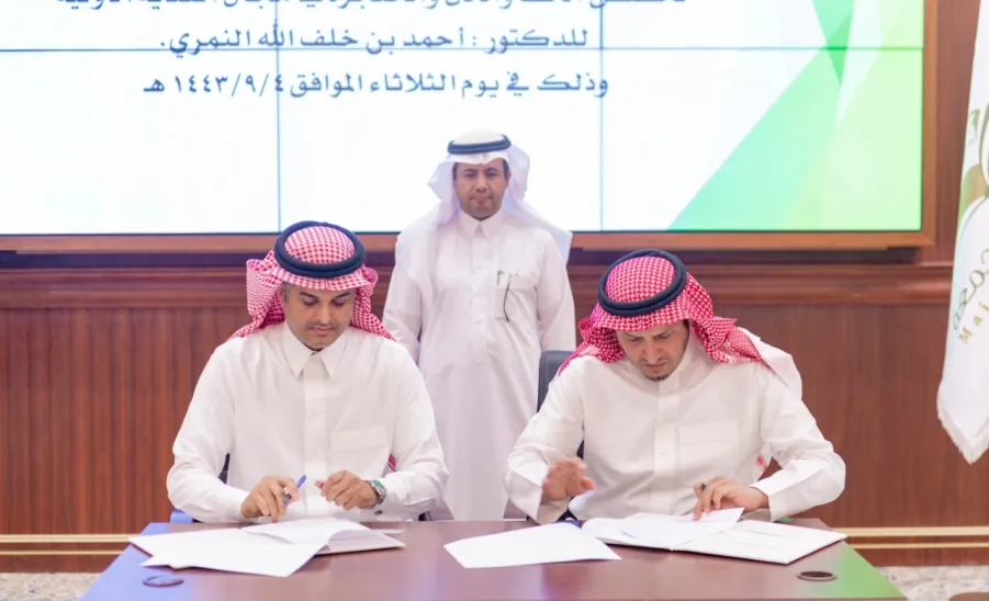 MU VICE-RECTOR PATRONIZES SIGNING AN AGREEMENT OF TRANSLATING AND PUBLISHING A BOOK - توقيع اتفاقية ترجمة ونشر الكتاب 