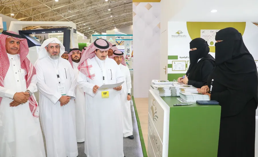 رئيس الجامعة : المؤتمر الدولي للتعليم فرصة لتبادل الخبرات والتجارب التي تعكس الرغبة في التطوير والتنافسية العالمية ، وتعزيز فرص المشاركة المحلية ، والدولية في تقديم التعليم والاستثمار فيه - جامعة المجمعة 
