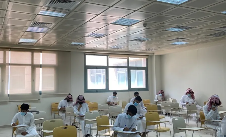 MU VICE-RECTOR INSPECTS THE PROGRESS OF EXAMS
 -  تفقد الاختبارات