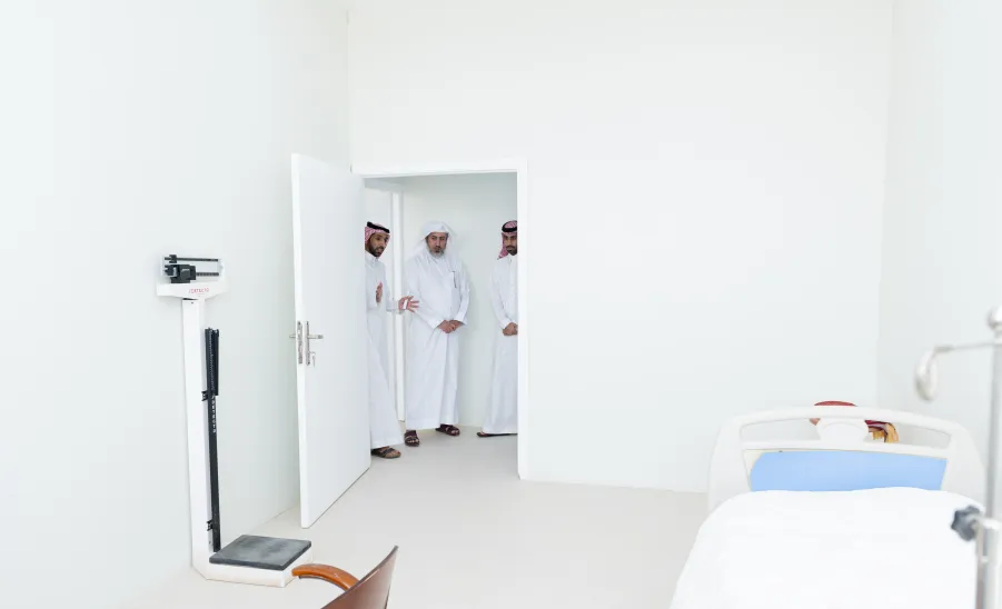 MU VICE-RECTOR ON TOUR OF INSPECTION TO MEDICAL SERVICES AT MAIN CAMPUS
 -   وكيل الجامعة يتفقد مقر الخدمات الطبية بالمدينة الجامعية بالمجمعة
