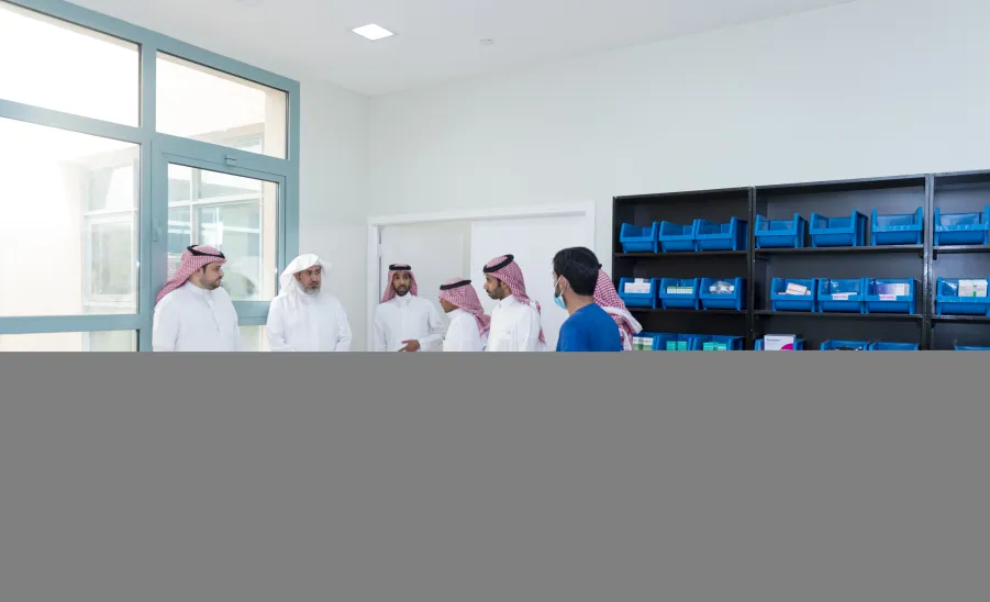 وكيل الجامعة يتفقد مقر الخدمات الطبية بالمدينة الجامعية بالمجمعة - وكيل الجامعة يتفقد مقر الخدمات الطبية بالمدينة الجامعية بالمجمعة